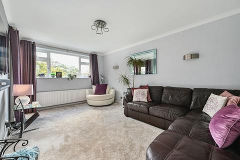 2 bedroom apartment for sale, Cambridge Road West, Farnborough, GU14