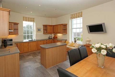 2 bedroom apartment to rent, Weald Moors Park, Preston Upon The Weald Moors