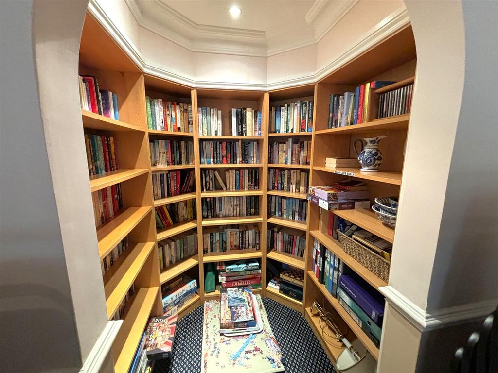 Communal Library