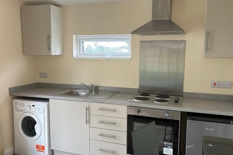 1 bedroom park home to rent, Woodside Home Park, Woodside, Luton, Bedfordshire, LU1