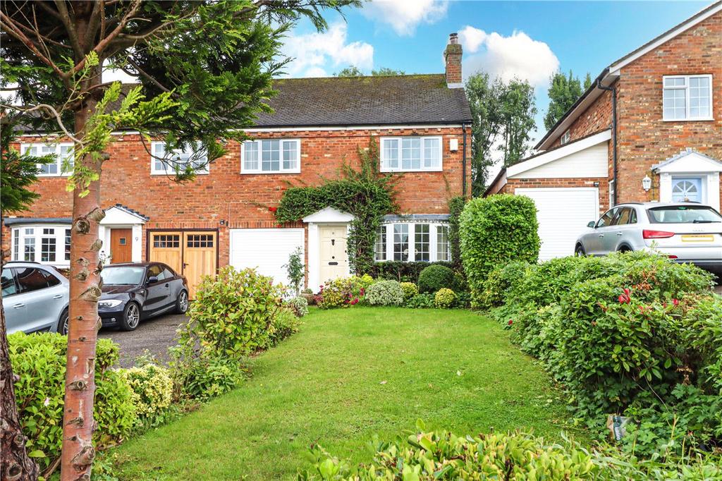 Pickford Road, Markyate, St. Albans... 3 bed semidetached house for