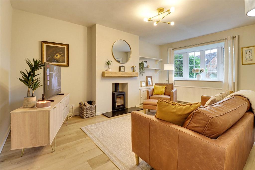 Pickford Road, Markyate, St. Albans... 3 bed semidetached house for