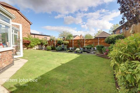 4 bedroom detached house for sale, Finsbury Drive, Telford