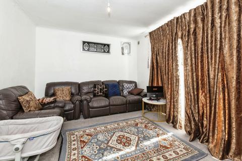 3 bedroom detached house for sale, Great West Road, Hounslow TW5