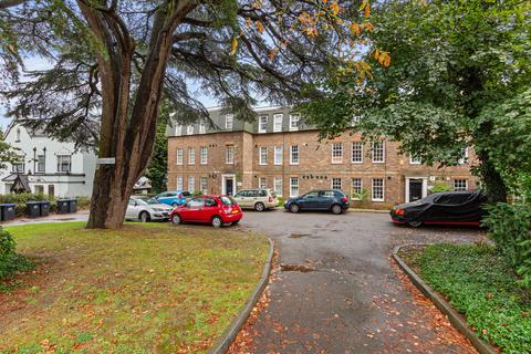 Flat 15, Firtree Court, 62 Mays Hill Road, Bromley, BR2 0NE