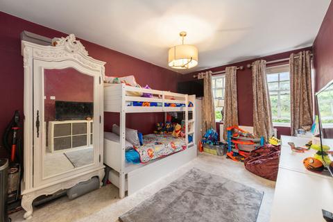 Flat 15, Firtree Court, 62 Mays Hill Road, Bromley, BR2 0NE