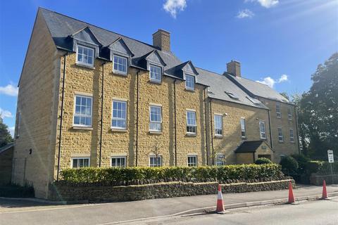 2 bedroom flat for sale, Station Road, Bourton-On-The-Water, Cheltenham