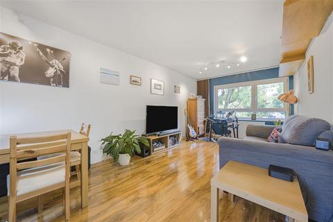 1 bedroom apartment for sale, Bartholomew Close, London