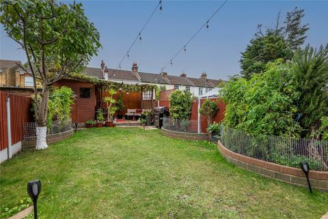 3 bedroom terraced house for sale, Richmond Street, Southend-on-Sea, Essex, SS2