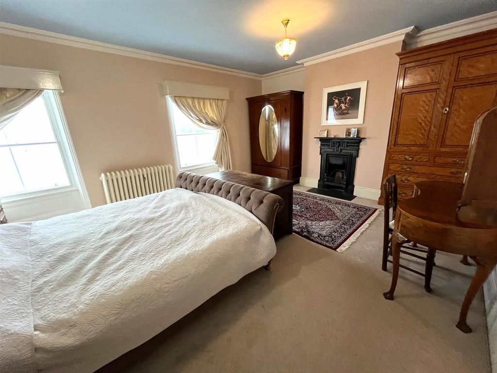 Bedroom 3-3.jpg