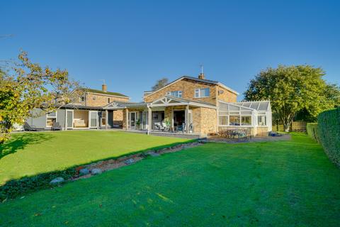 18 Beldams, Needingworth, St Ives, PE27 4TY