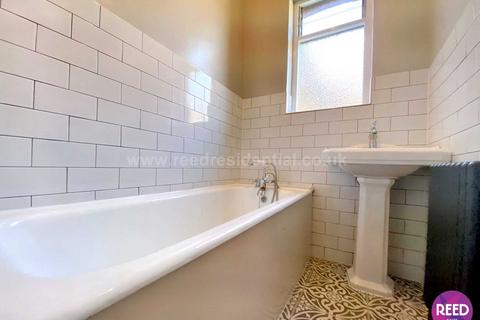 158 Alexandra Road, Southend-on-sea, SS1 1HE