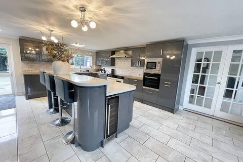 6 bedroom detached house for sale, Long Green, Cressing CM77