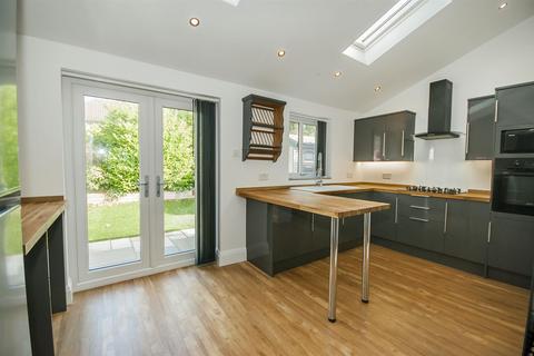 91 Longsight Road, Ramsbottom, Bury, BL0 9TA