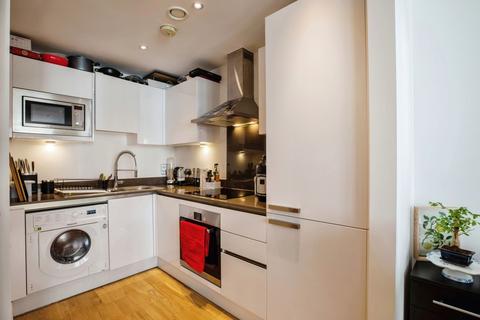 1 bedroom flat to rent, Dowells Street London SE10