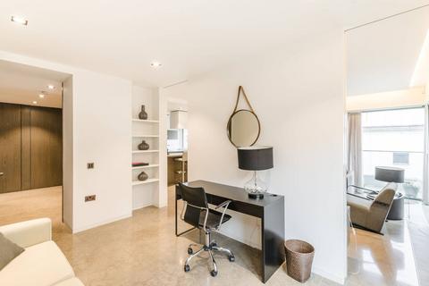 3 bedroom flat to rent, Babmaes Street, St James's, London, SW1Y