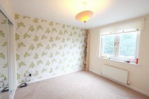 2 bedroom apartment to rent, Broomhill Court, Stirling FK9