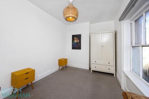 2 bedroom apartment to rent, Buckingham Place, Brighton BN1