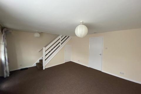 3 bedroom semi-detached house to rent, Tower Drive, Neath Hill, Milton Keynes, MK14