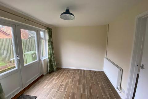 3 bedroom semi-detached house to rent, Tower Drive, Neath Hill, Milton Keynes, MK14