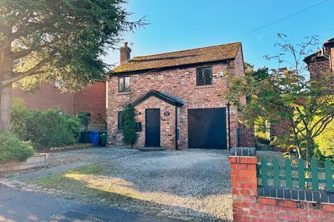 3 bedroom detached house for sale, Pingate Lane, Cheadle Hulme