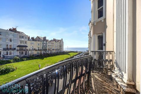 1 bedroom apartment to rent, New Steine, Brighton BN2