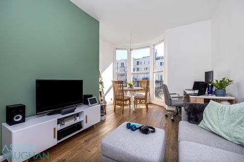 1 bedroom apartment to rent, New Steine, Brighton BN2