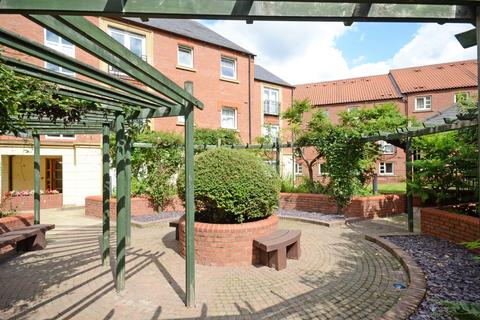 2 bedroom flat for sale, Trafalgar House, Piccadilly Plaza, York, YO1