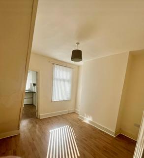 2 bedroom terraced house to rent, Dewsbury Road, Liverpool L4