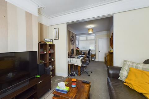 62 Balmoral Road, Northampton, NN2 6JZ