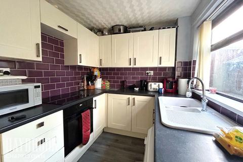 3 bedroom semi-detached house for sale, Foster Way, High Green