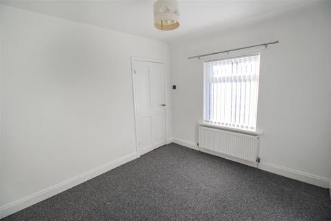 2 bedroom house to rent, Pelaw Square, Chester Le Street