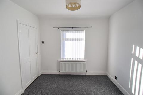 2 bedroom house to rent, Pelaw Square, Chester Le Street