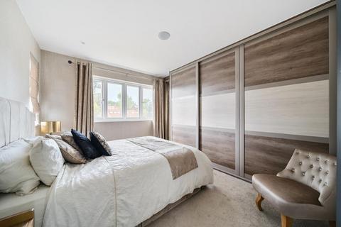 3 bedroom flat for sale, Stanmore,  Middlesex,  HA7