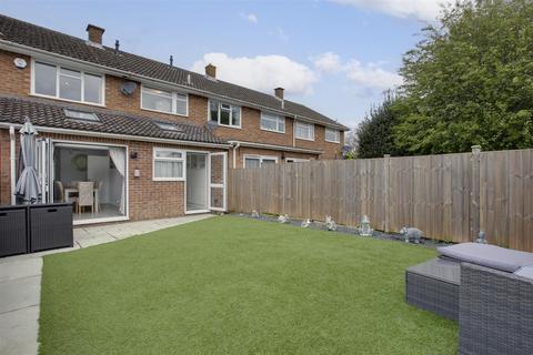 3 bedroom terraced house for sale, Faulkner Way, Downley HP13