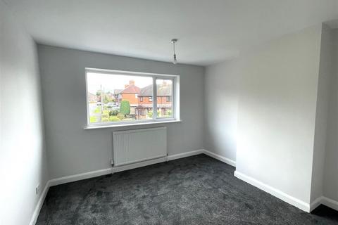 3 bedroom townhouse to rent, Oldcott Crescent, Stoke-On-Trent ST7