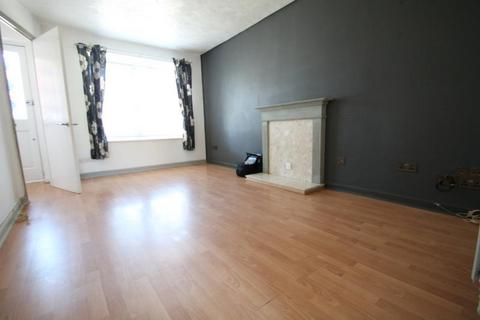 2 bedroom terraced house to rent, Edwards Way, Littlehampton