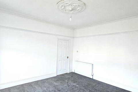 2 bedroom ground floor flat to rent, Stowell Terrace, Gateshead NE10