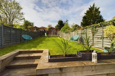 472 Chipstead Valley Road, Coulsdon, CR5 3BG
