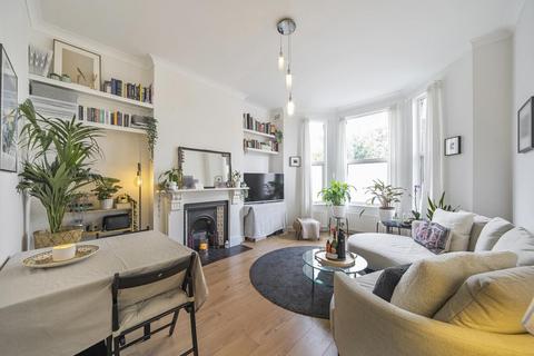 2 bedroom flat for sale, Messina Avenue, West Hampstead