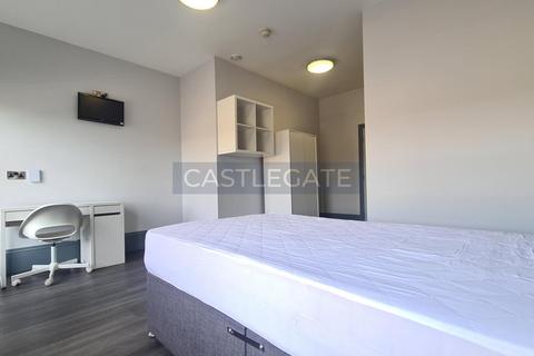 1 bedroom in a flat share to rent, Merchants Hall, St George Square, Huddersfield, HD1 1JF