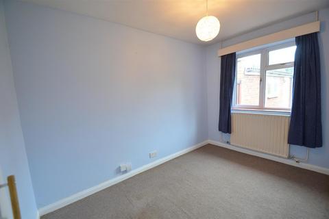 15 Ivel Road, Shefford, SG17 5LB