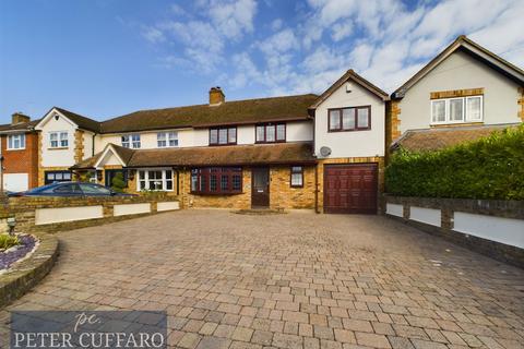 4 bedroom semi-detached house for sale, St. Margarets Road, Ware SG12