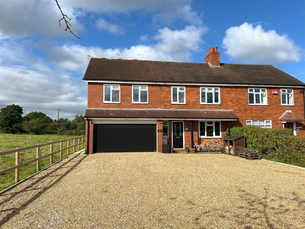 Moss Road, Congleton 5 bed semidetached house for sale £499,950