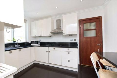 3 bedroom apartment to rent, Pembroke Road, London, W8