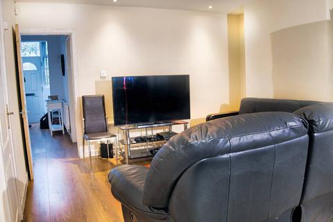 4 bedroom flat for sale, Bowker Bank Avenue, Manchester M8