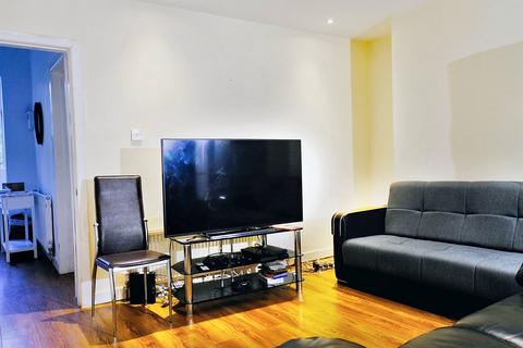 4 bedroom flat for sale, Bowker Bank Avenue, Manchester M8