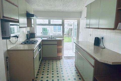 68 Clarendon Road, London, SW19 2DU