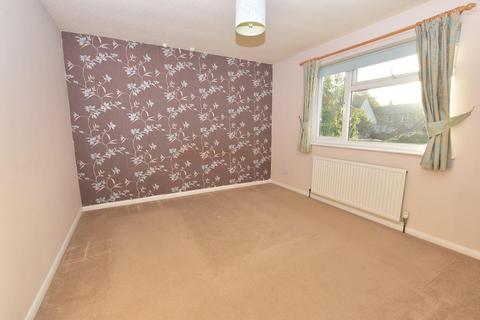 3 bedroom flat to rent, Overlees, Barlow, Dronfield