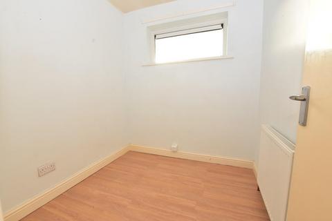 3 bedroom flat to rent, Overlees, Barlow, Dronfield